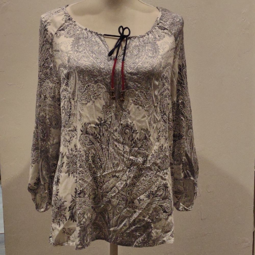 Tribal jeans blouse sz large Navy And White Paisley Lightweight 3/4 Sleeve Tie